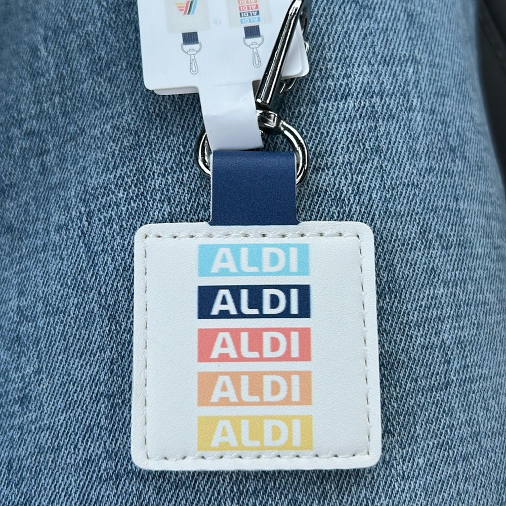 NWT Aldi Keychain Quarter Holder